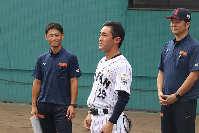 選手たちの今後にエールを送る野下卓泰コーチ