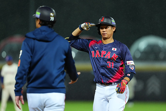 タイムリーを放った坂倉将吾(広島)