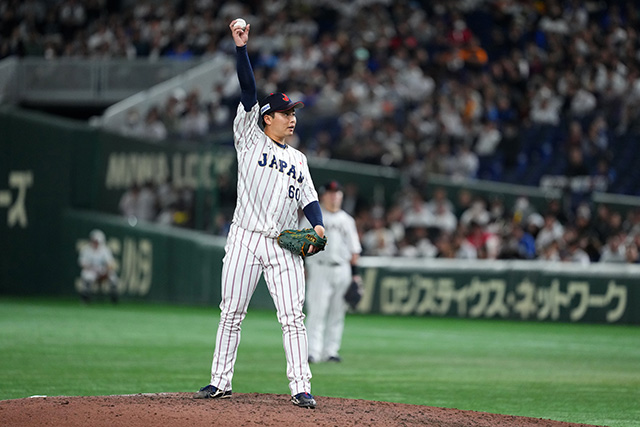 最終回のマウンドに上がった横山陸人(ロッテ)