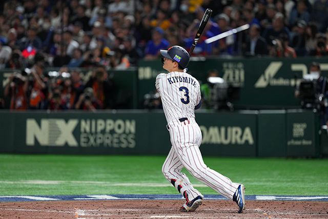 2点タイムリー三塁打を放つ清宮幸太郎(日本ハム)