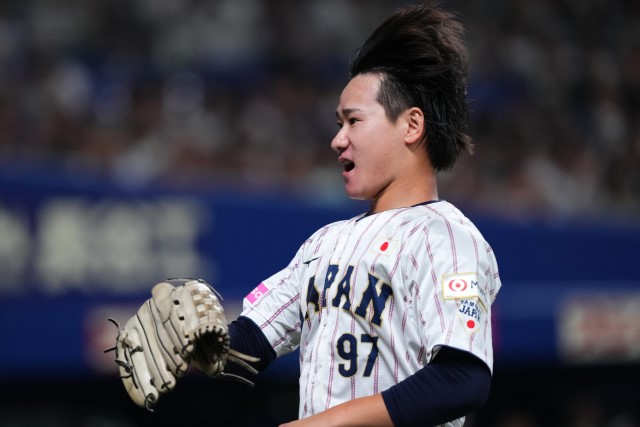 開幕投手を務めた井上温大(巨人)は最高勝率投手を受賞