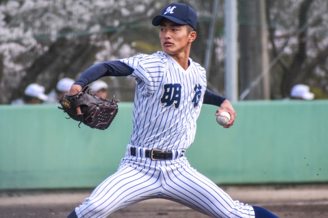 池﨑安侍朗(明徳義塾)