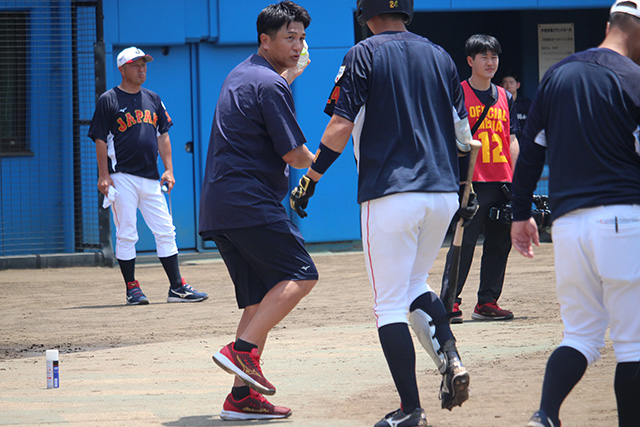 経験を惜しみなく伝える高橋由伸氏