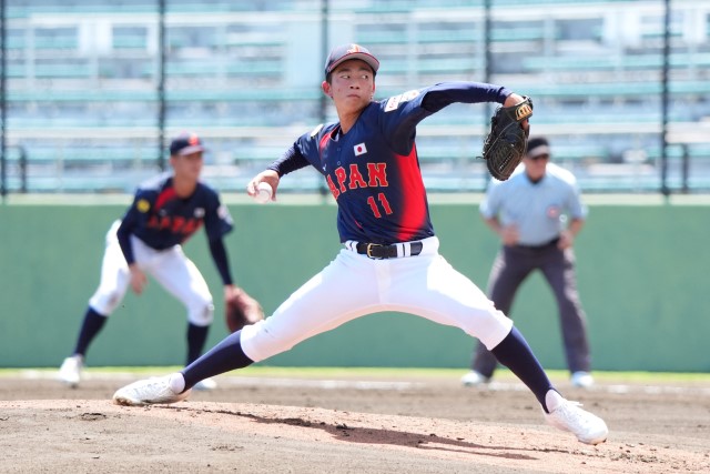 先発の森下翔太(創成館)