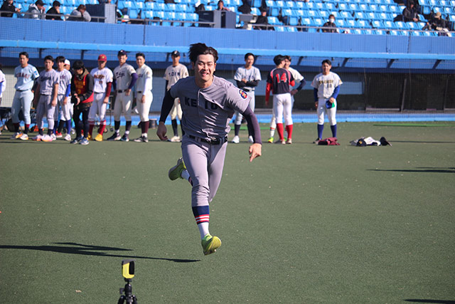 30m走測定を行う渡辺和大(慶應義塾大)